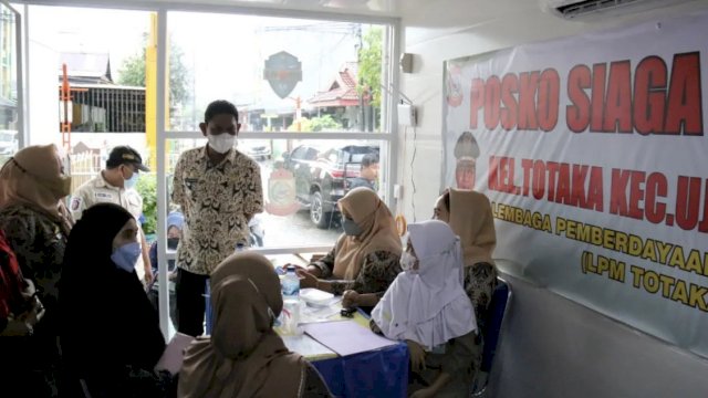 Camat Ujung Tanah Tinjau Pelaksanaan Vaksinasi di Totaka