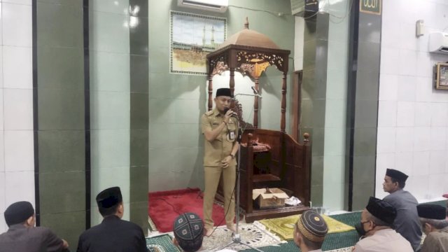 Camat Ujung Tanah Jalin Silatuhrahim Lewat Safari Ramadhan