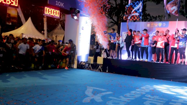 Danny Pomanto Lepas Ribuan Peserta Makassar Half Marathon 2022