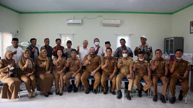 Dini Hari, Camat Panakukkang Pantau Pembersihan PK5