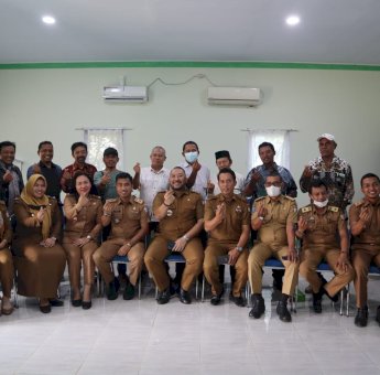 Camat Panakukkang Serahkan SK Pj LPM Kelurahan