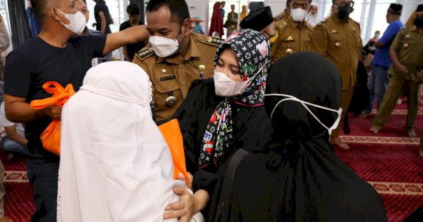 Camat Tamalate Dampingi Wawali Fatmawati Rusdi Safari Ramadan di Kelurahan Tanjung Merdeka