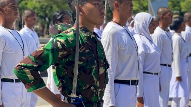 Paskibraka Kota Makassar Latihan Langsung di Anjungan Pantai Losari