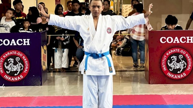 Diikuti Ratusan Peserta, Andi Pattiware Buka Kejuaraan Karate Tingkat SD-SMP
