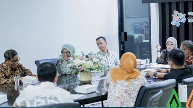 DPRD dan Disbudpar Majene Kunjungi Dispar Makassar Bahas Pengelolaan PAD Objek Wisata