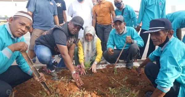 Kecamatan Tamalate Peduli Taman dan Median Jalan