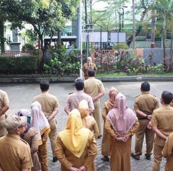 Sekcam Mamajang Pimpin Apel Pagi, Minta Pegawai dan Laskar Pelangi Aktif Sukseskan Longwis