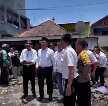 Camat Bontoala Dampingi Wali Kota Pantau Warga Korban Kebakaran