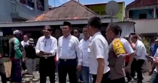 Camat Bontoala Dampingi Wali Kota Pantau Warga Korban Kebakaran