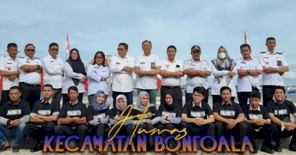 Camat Bontoala Hadiri Pengukuhan Pakandatto di Anjungan Losari