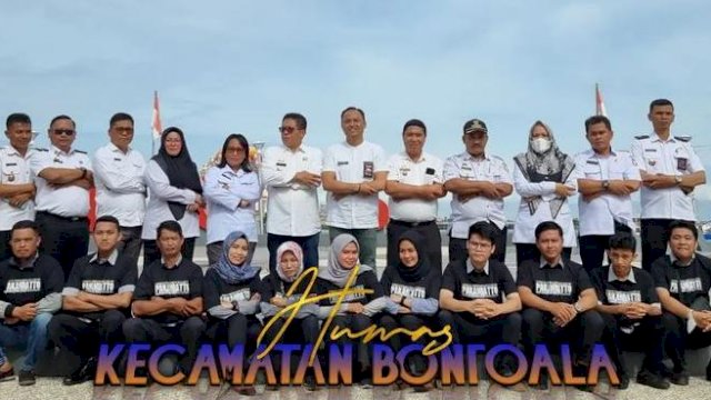 Camat Bontoala Hadiri Pengukuhan Pakandatto di Anjungan Losari