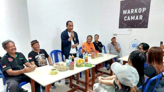 Silaturahmi dengan Keluarga Pedagang Bakso, Rudianto Lallo Beri Dukungan Administrasi Kependudukan