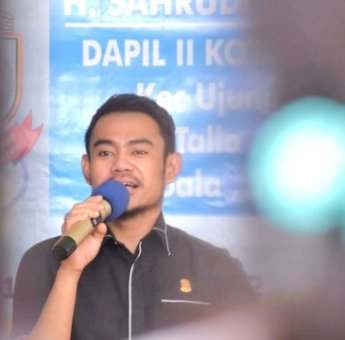 DPRD Makassar Desak Pemkot Makassar Bangun Tanggul Ombak dan Dermaga