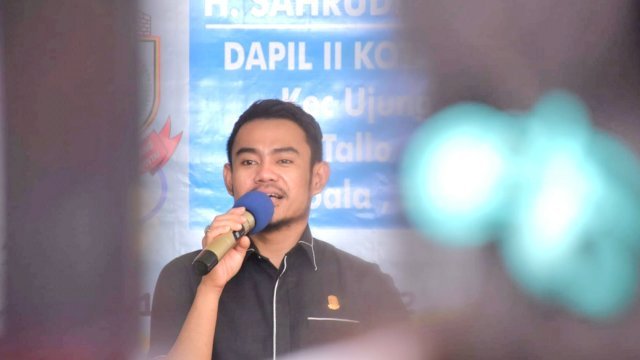 DPRD Makassar Desak Pemkot Makassar Bangun Tanggul Ombak dan Dermaga