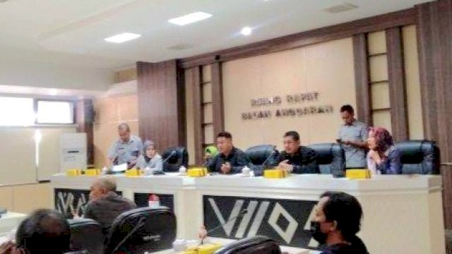 Terima Aduan Warga, DPRD Makassar Bahas Langsung Iuran Biaya Pengelolaan Lingkungan