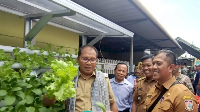 Dampingi Danny Pomanto, Kepala DKP Perkenalkan Potensi Lorong Wisata Bahagia II Rouen di Biringkanayya