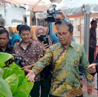 Kepala DKP Makassar Dampingi Danny Pomanto Kenalkan Lorong Wisata ke Tamu Asing