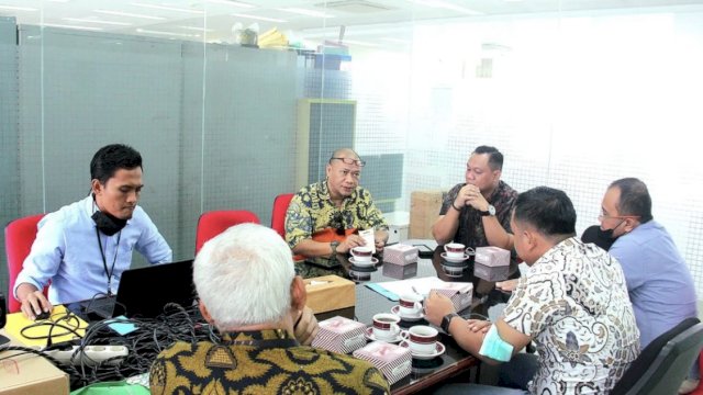 Fahyuddin Hadiri Penyerahan Dokumen Asistensi Rancangan RTRW