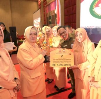 DPRD Raih Penghargaan Terbaik 5 Monev DWP