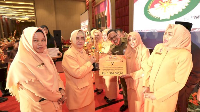 DPRD Raih Penghargaan Terbaik 5 Monev DWP