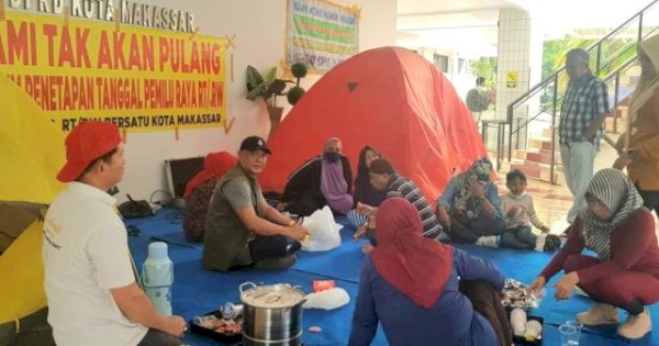 Seruduk Kantor DPRD Makassar, Begini Permintaan Eks RT/RW