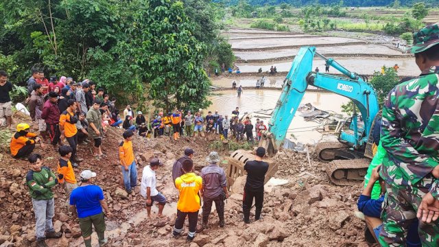 Tim Sar Gabungan Berhasil Temukan Korban Terakhir Tanah Longsor di Gowa