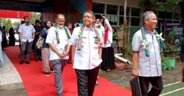 Andi Bukti Pimpin Tim Juri IMA Kunjungi SDN Kompleks Sambung Jawa