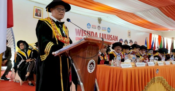 Awal 2023, UNM Kukuhkan 1.000 Wisudawan
