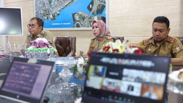 Wali Kota Makassar Moh Ramdhan Pomanto mengikuti Rapat Koordinasi Nasional Membahas Langkah Kongkret Pengendalian Inflasi Daerah bersama Mendagri RI Tito Karnavian oleh Ditjen Bina Pembangunan Daerah Kemendagri RI secara virtual, Senin, (30/1).
