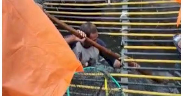 Antisipasi Banjir Susulan, Dinas PU Bersihkan Saluran Drainase di Sepanjang Jalan Nusantara