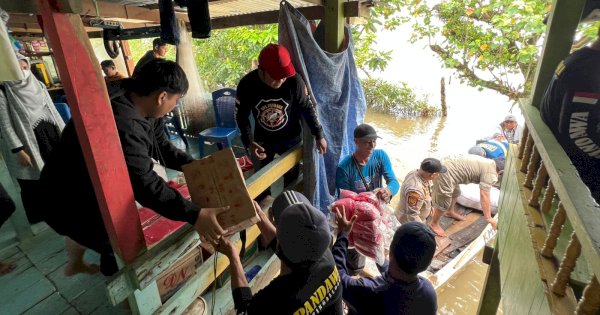 Terisolir Akibat Banjir Setinggi 1,2 Meter, Pemkot Makassar Beri Bantuan Kepada Warga Kampung Romang Tangngayya
