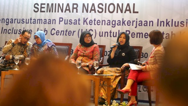Fatmawati Rusdi Paparkan Kebijakan Pemenuhan Hak-hak Ketenagakerjaan Disabilitas di Seminar Nasional IJC APEKSI