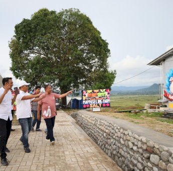 Danny Pomanto Doakan Mappaseling Farm Bisnis Peternakan Ayam Modern Milik Aru Sukses