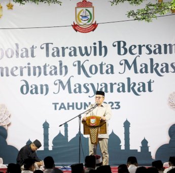 Danny Pomanto Salat Tarawih Berjamaah di Balai Kota: Mari Kita Isi Bulan Puasa dengan Amalia Ramadan