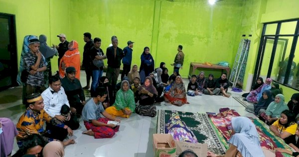 Respon Cepat, Rudianto Lallo Sambangi Rumah Korban Tertimpa Pohon di Biringkanaya