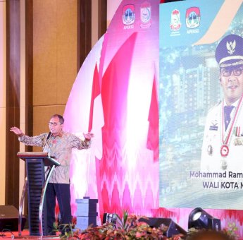 Danny Pomanto Sosialisasi Branding Makassar Kota Makan Enak, Ajak Pengurus APEKSI Nikmati Kuliner Lezat di Makassar