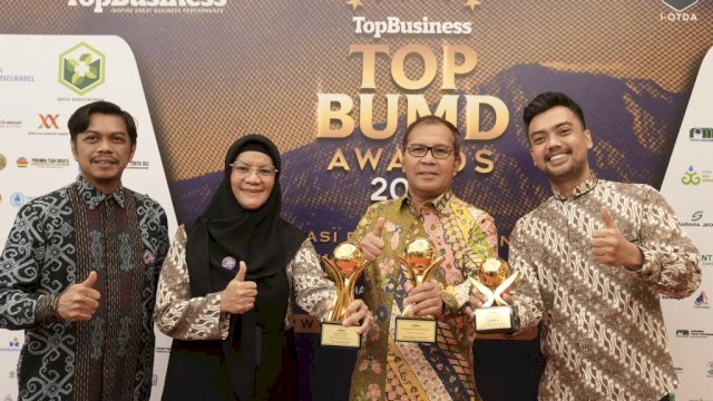 Wali Kota Makassar Danny Pomanto Raih Penghargaan Top Pembina BUMD 2023