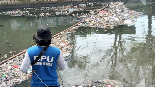 Satgas Drainase Dinas Pekerjaan Umum (PU) Kota Makassar 