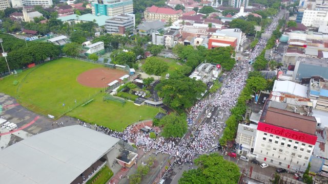 Wali Kota Danny Pomanto Salat Ied di Lapangan Karebosi