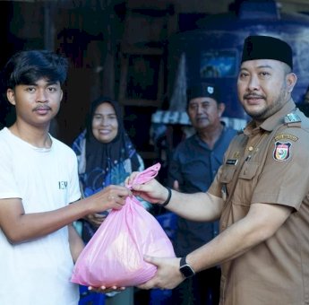 Silaturahmi Bersama Warga Karuwisi Utara, Camat Panakkukang Berbagi Sembako