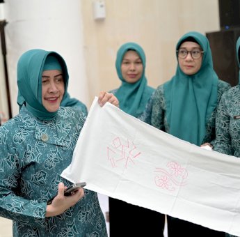 Indira Yusuf Ismail Harap Batik Lontara Mendunia