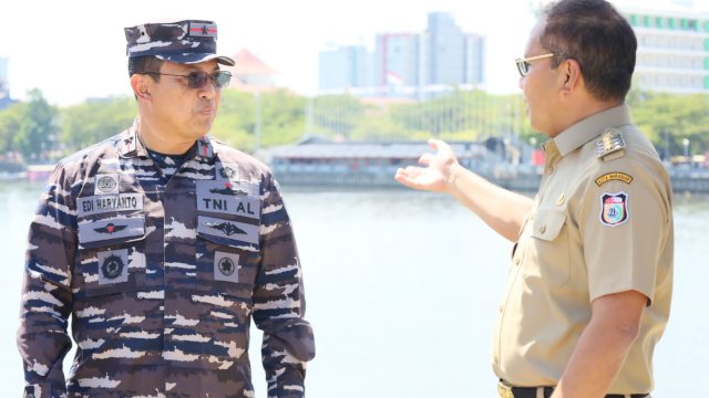 Wali Kota Makassar Moh Ramdhan Pomanto bersama Komandan Guspurla Koarmada II Kolonel Laut (P) Edi Haryanto selaku Dansatgas MNEK 2023 || istimewa
