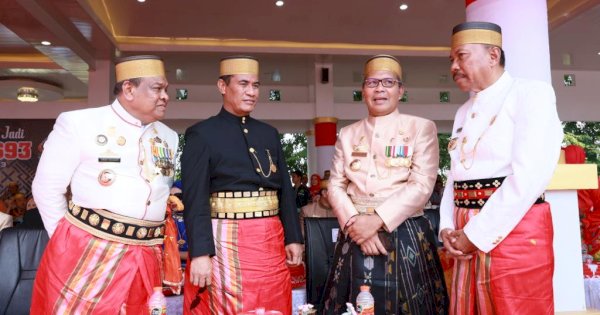 Intip Keakraban Danny Pomanto dengan Bupati Bone dan Amran Sulaiman di Acara Mattompang Arajang