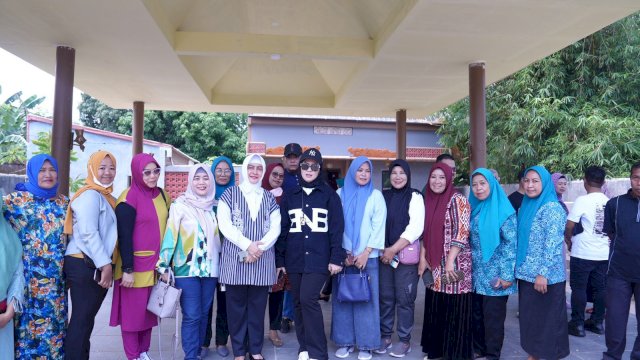 Fatmawati Rusdi dan Indira Yusuf Ismail Tinjau Lorong Wisata Kyoto, Dorong Pengembangan UMKM Kue Surabi
