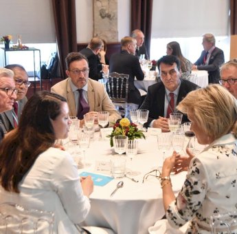 Moment Danny Pomanto Makan Siang Bareng Ratu Belgia di Istana Kerajaan, Bahas Program Unggulan Pemkot Makassar