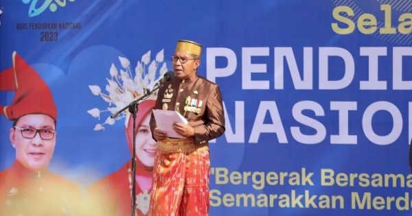 Momentum Hardiknas, Danny Pomanto Canangkan Penggunaan Baju Adat di Sekolah