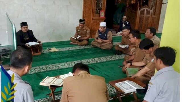 Isi Waktu Luang di Bulan Puasa, Pegawai DP2 Makassar Ikut Pengajian
