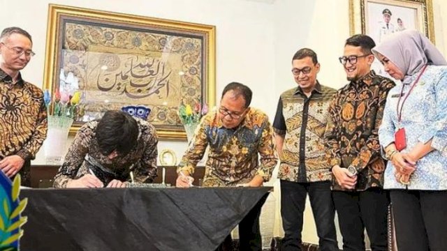 Kepala DP2 Makassar Hadiri Penandatanganan LOI Proyek Kelistrikan dan Rantai Dingin Industri Perikanan di Barrang Lompo