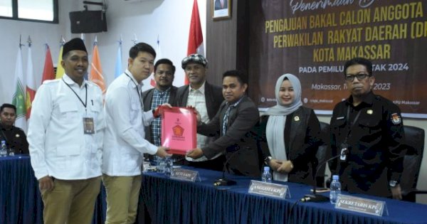 Gerindra Makassar Setor Bacaleg ke KPU, Eric Horas Sebut Mereka Kader Terbaik