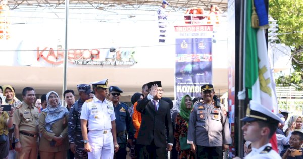 Danny Pomanto-Brigjen TNI Amir Kasman Lepas Peserta City Parade MNEK 2023